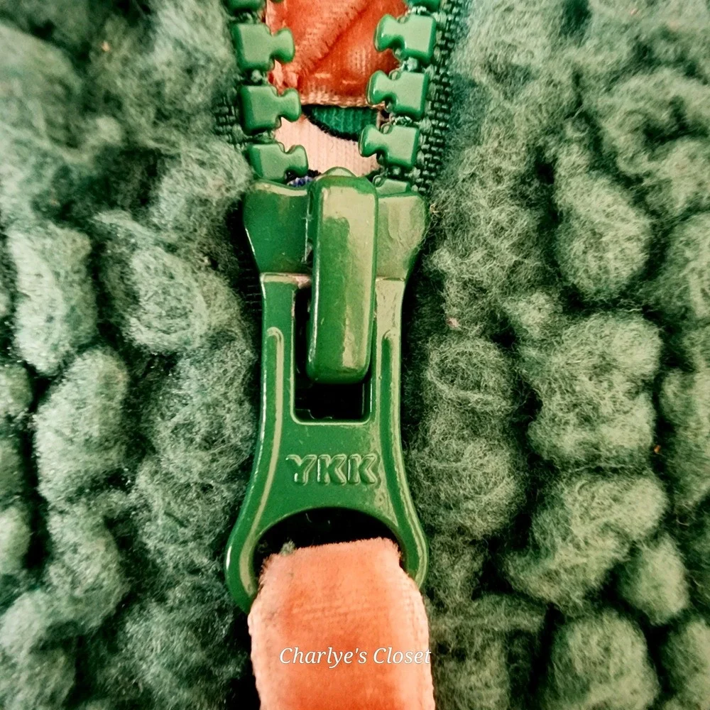 Mini Boden Cozy Green Sherpa Vest 5-6Y Ditzy Floral Quilted Lined Hooded G0660